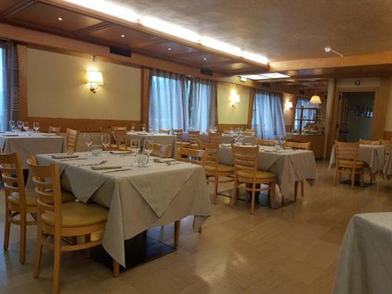 Albergo Croce D'Aune 佩达韦纳 外观 照片